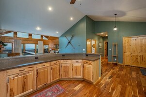 4 habitaciones y acceso a internet