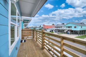 Unclassified image, 2 of 33, button - Sea Clusion- Golf Cart Friendly Pet Friendly (Port Aransas)