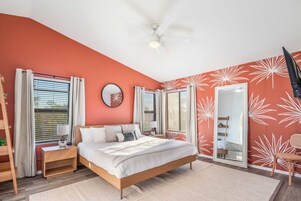 6 bedrooms, high-speed internet