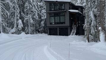 House | 4 bedrooms, high-speed internet