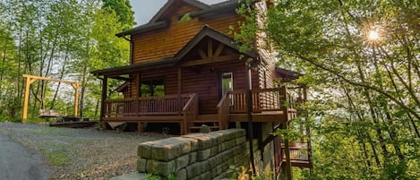 House | 8 bedrooms, high-speed internet