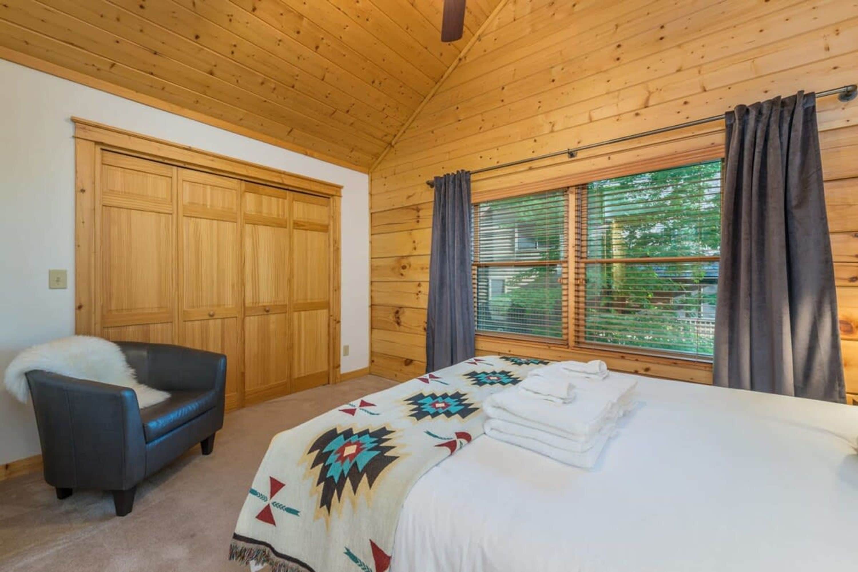 House | 8 bedrooms, high-speed internet