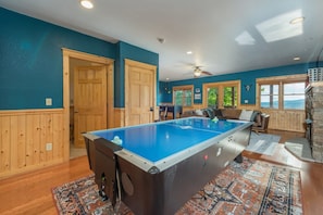 House | 12 bedrooms, high-speed internet - The Triple Timber in Mars Hill (Mars Hill)