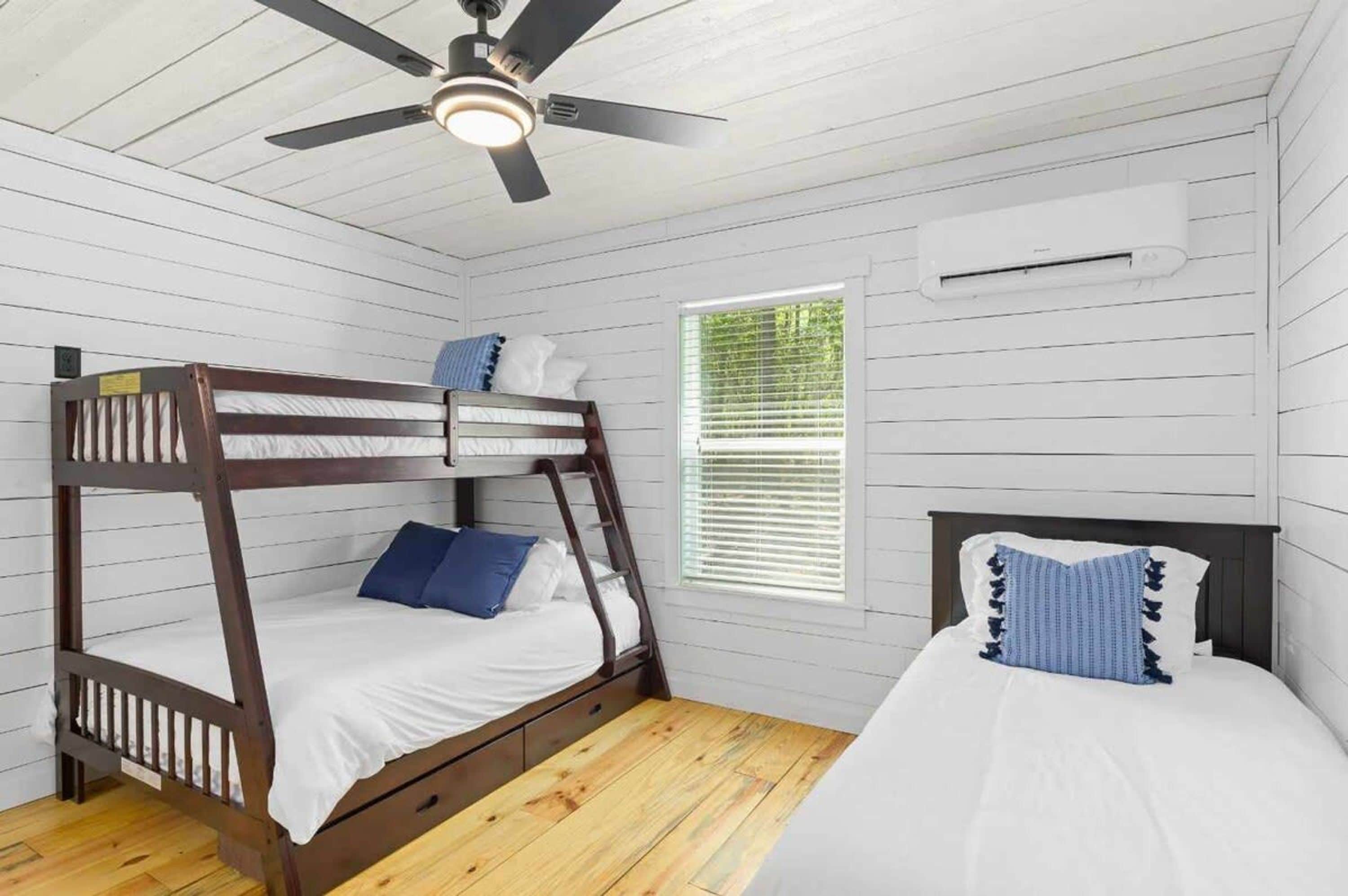 3 bedrooms, Internet
