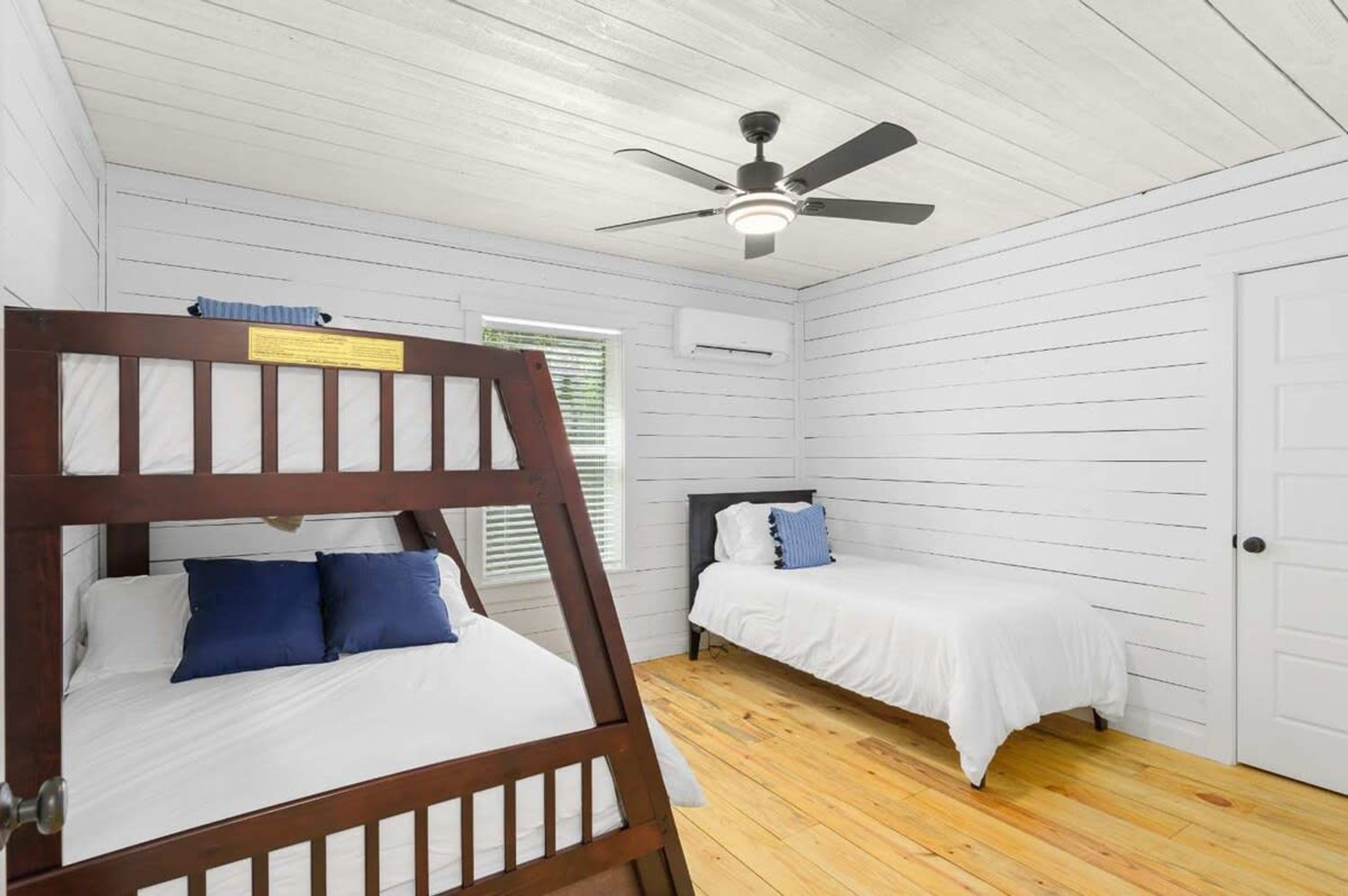3 bedrooms, Internet