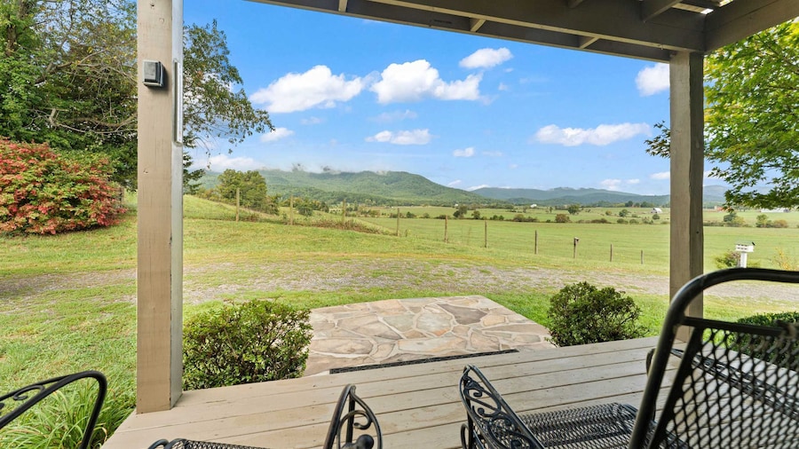 Sojourners Rest Old Rag Views Hot Tub Fire Pit