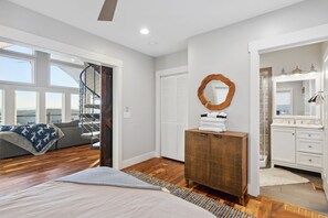 House | 4 bedrooms, high-speed internet - 10min to Hatley Pointe Views Hottub Firepit (Mars Hill)
