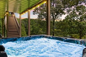 House | 6 bedrooms, high-speed internet