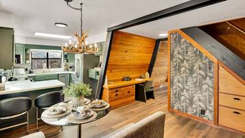 House | 4 bedrooms, high-speed internet