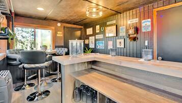 House | 4 bedrooms, high-speed internet