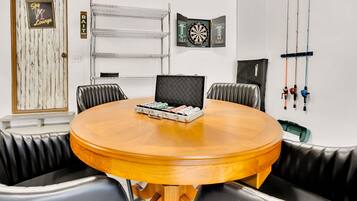 House | 4 bedrooms, high-speed internet