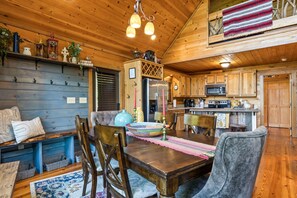 House - Mountain Views Hot Tub Fire Pit Dog Friendly (Blue Ridge)