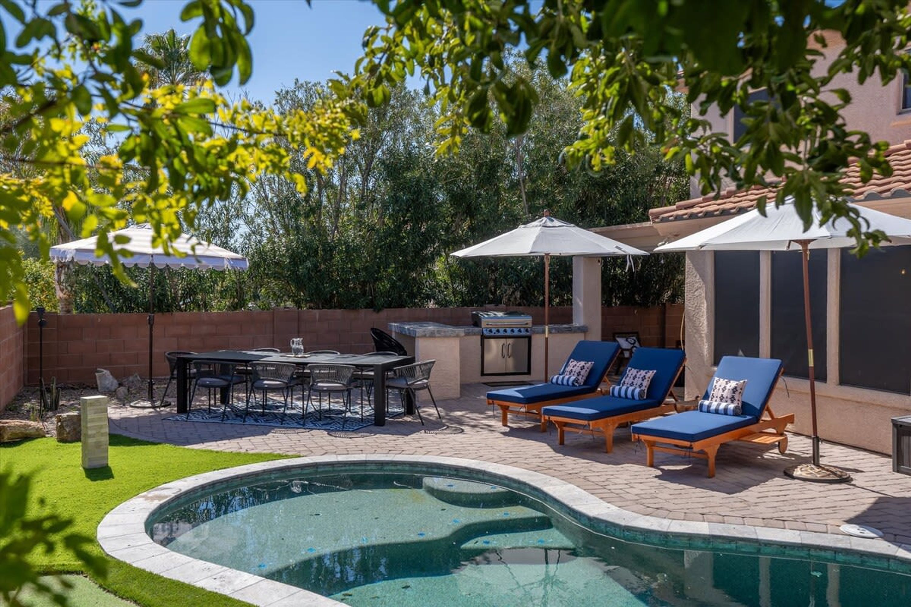 House | 5 bedrooms, Internet