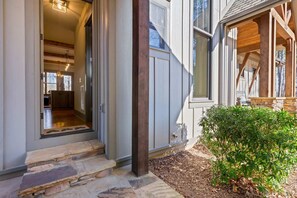 Casa | 4 quartos, acesso à internet de alta velocidade