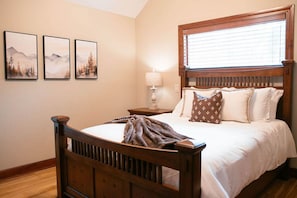 House | 5 bedrooms, high-speed internet - Golden Ridge Lodge - Hot Tub - Games - Mtn Views (Helen)