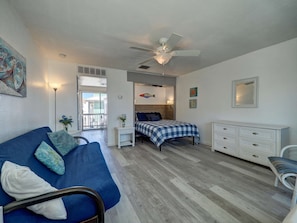House | Internet - Waterfront Condo 1 Block to Beach Pool Access (Corpus Christi)