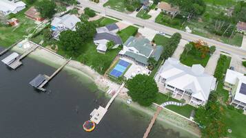 House | 6 bedrooms, high-speed internet