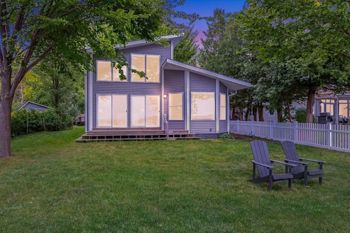 Gorgeous Lakefront Home w Private Beach Views