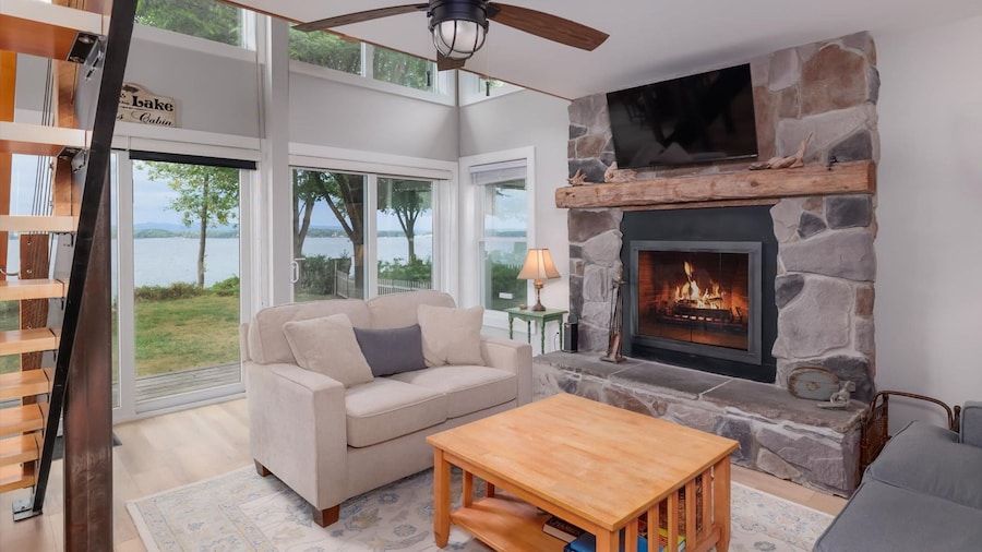Gorgeous Lakefront Home w Private Beach Views