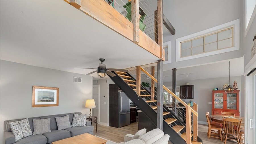 Gorgeous Lakefront Home w Private Beach Views