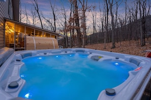 Unclassified image, 2 of 77, button - Cozy Retreat - Sauna Hot Tub Pool Pass Game Room (McGaheysville)