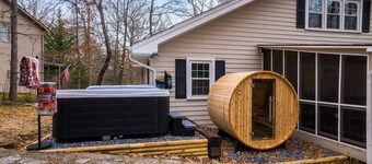 Cozy Retreat - Sauna Hot Tub Pool Pass Game Room