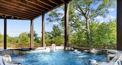 Mountain Views Hot Tub Pool Table Firepit Games
