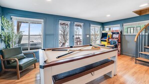 House - Lakefront Mtn Views Hot Tub Game Room More (Gilford)