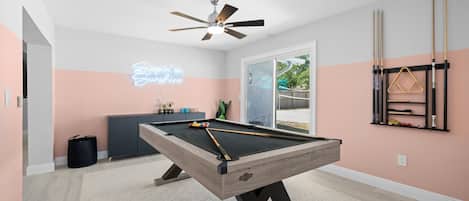 House | 4 bedrooms, high-speed internet
