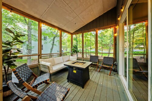 Forest Retreat Hot Tub-fire Pit-pool Table