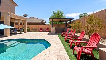 House | 5 bedrooms, high-speed internet