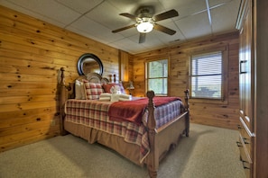 House | 3 bedrooms - Close to Blue Ridge Games Hot Tub Fire Pit (Morganton)