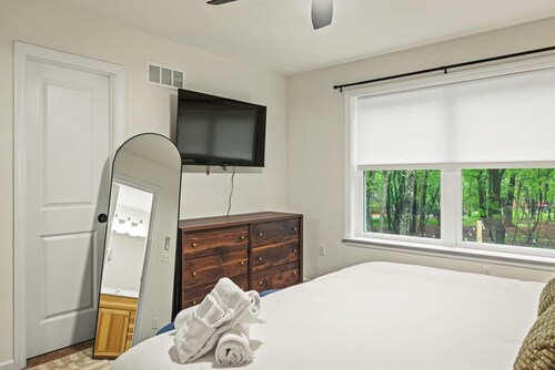 5 Br Sleeps 14 Hot Tub-sauna-movie Theatre-arcade