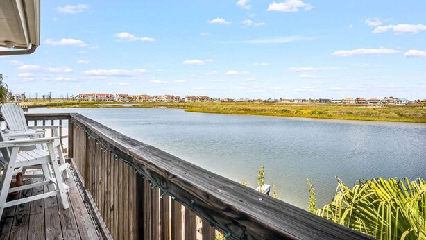 Room - Scoop Deck Dock Pool Balcony Views (Corpus Christi)