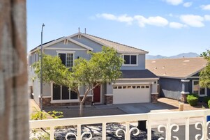 House | 4 bedrooms, high-speed internet