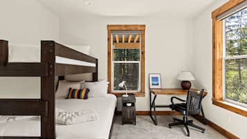 House | 3 bedrooms, high-speed internet