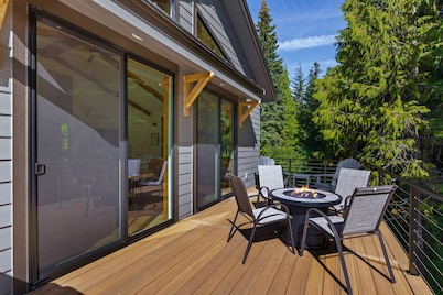 3 Br Sleep 8 Hot Tub Fire Pit Stunning Views