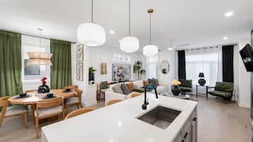 House | 4 bedrooms, Internet