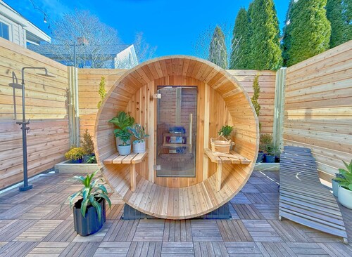 Private Retreat Buyout Sleeps 16 Spa 4 Units