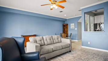 House | 3 bedrooms, high-speed internet