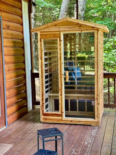Blue Ridge Treehouse Escape Views Hot Tub