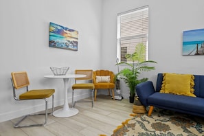 House | 1 bedroom, high-speed internet - Pineapple Paradise 1 13 min to Beach Fire Pit (Sarasota)