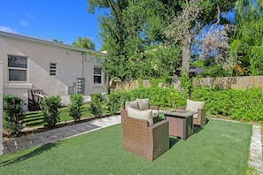 House | 1 bedroom, high-speed internet - Pineapple Paradise 1 13 min to Beach Fire Pit (Sarasota)