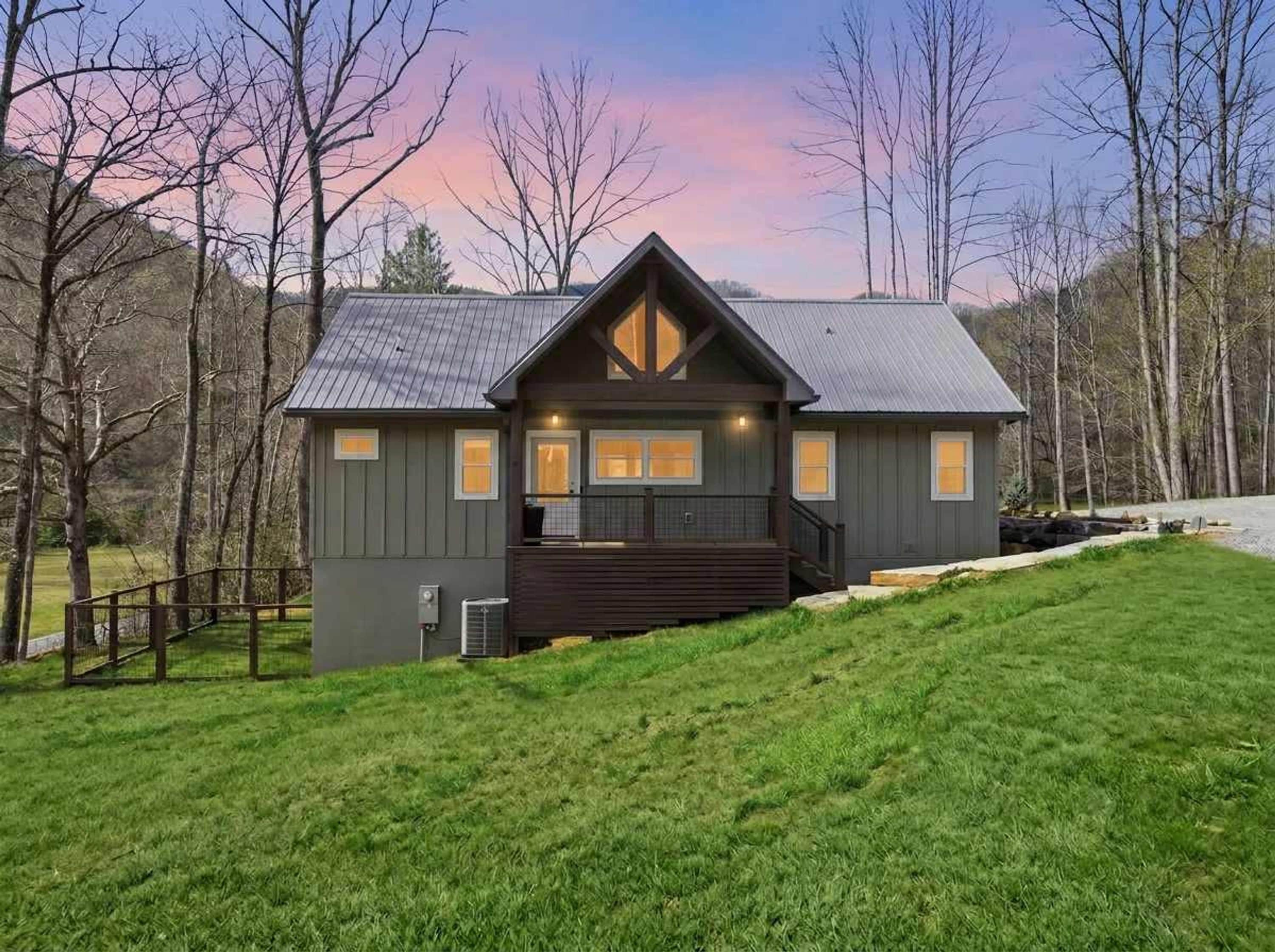 House | 3 bedrooms, high-speed internet