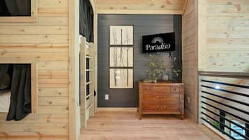 House | 3 bedrooms, high-speed internet