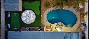 Good Times Getaway - Pool - Hot Tub - Theater Room