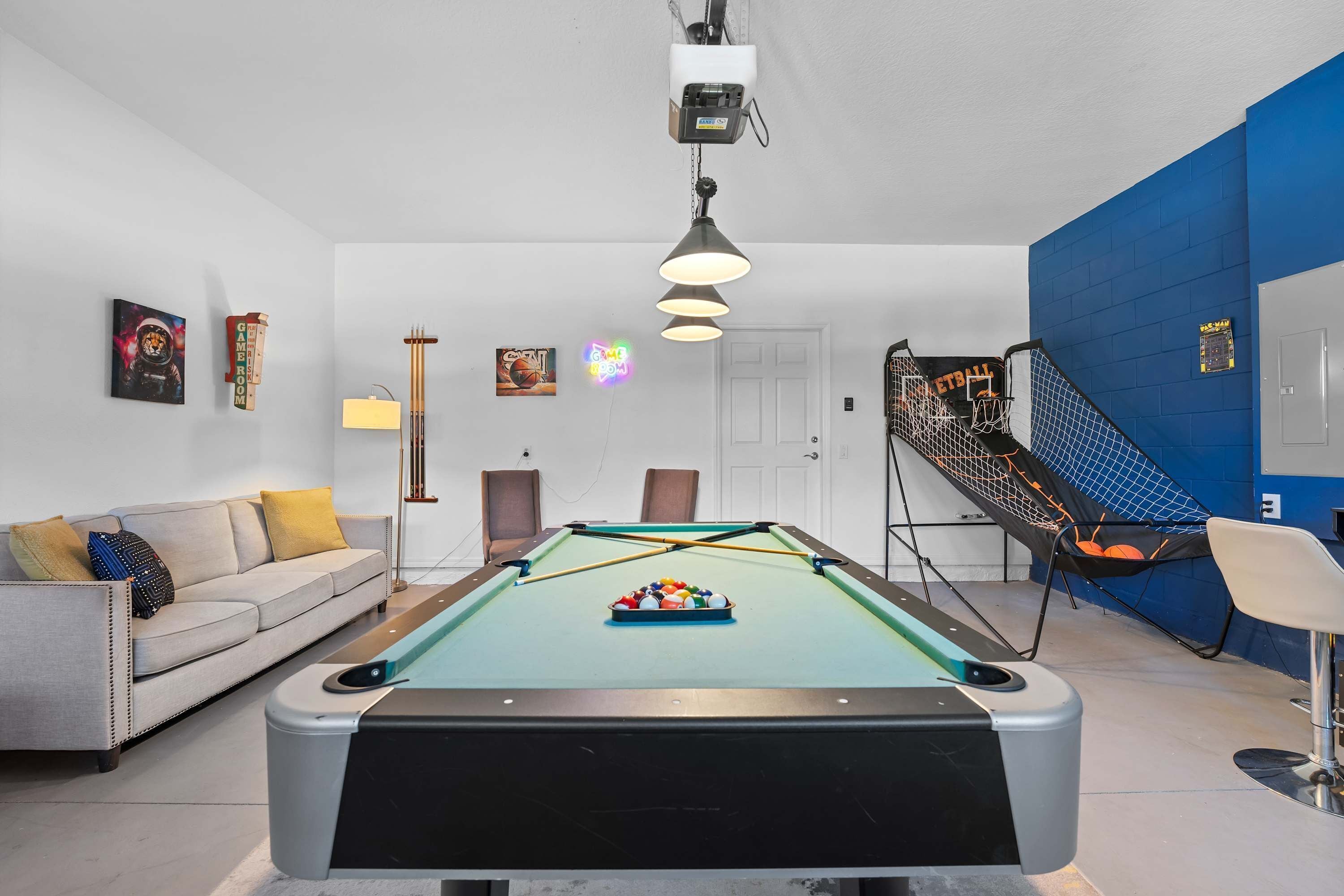 House | 6 bedrooms, high-speed internet
