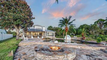 House | 5 bedrooms, high-speed internet
