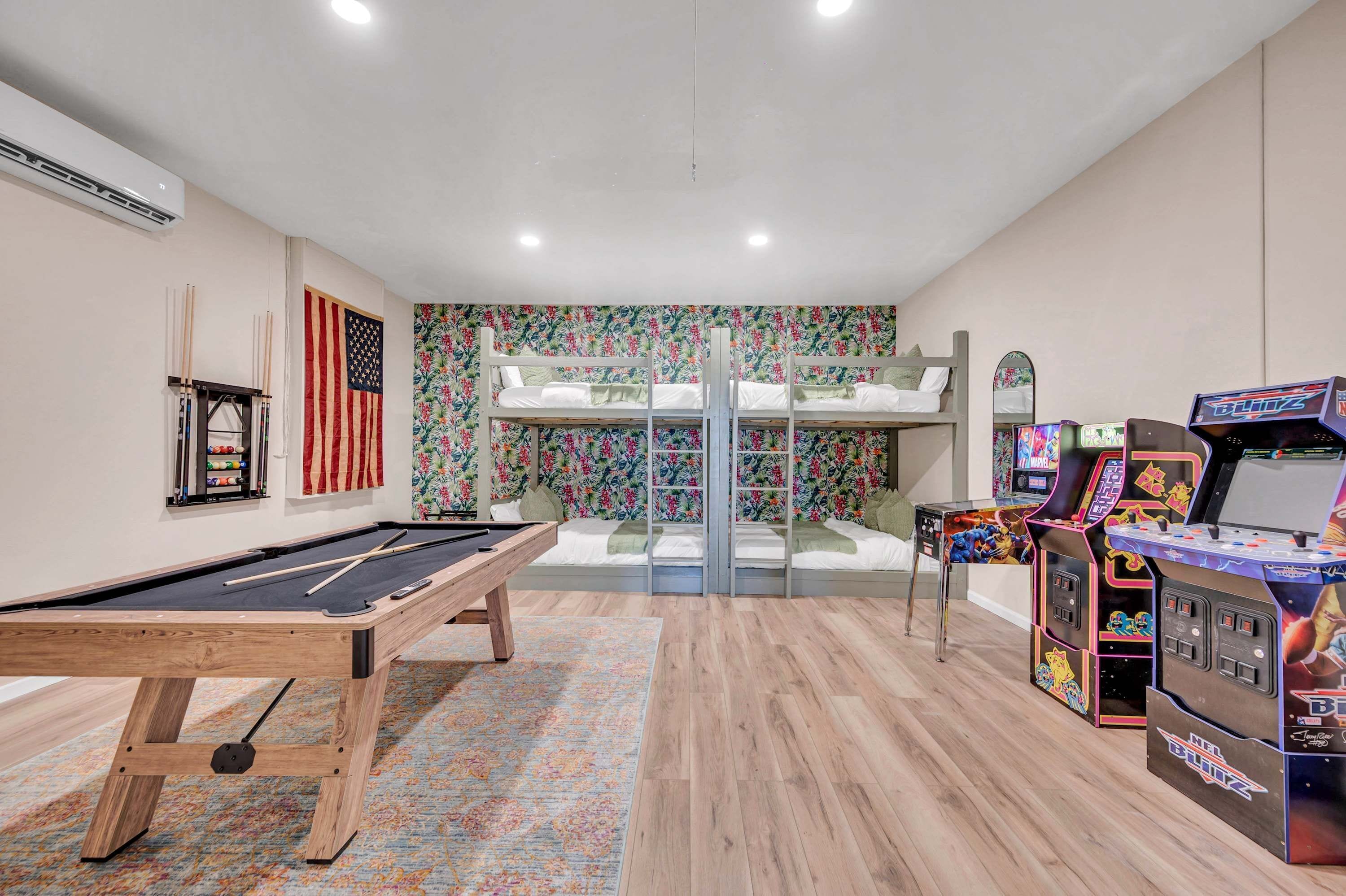 House | 5 bedrooms, high-speed internet