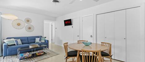 House | 4 bedrooms, Internet